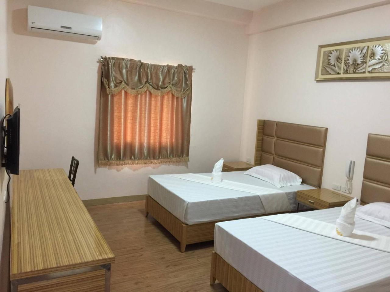 Meaco Royal Hotel - Lipa Lipa City Bagian luar foto